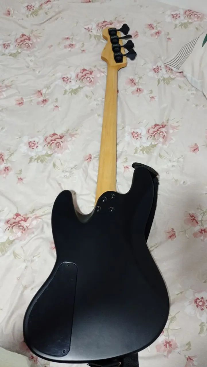 contra baixo 4 cordas AMcustom  - Foto 2