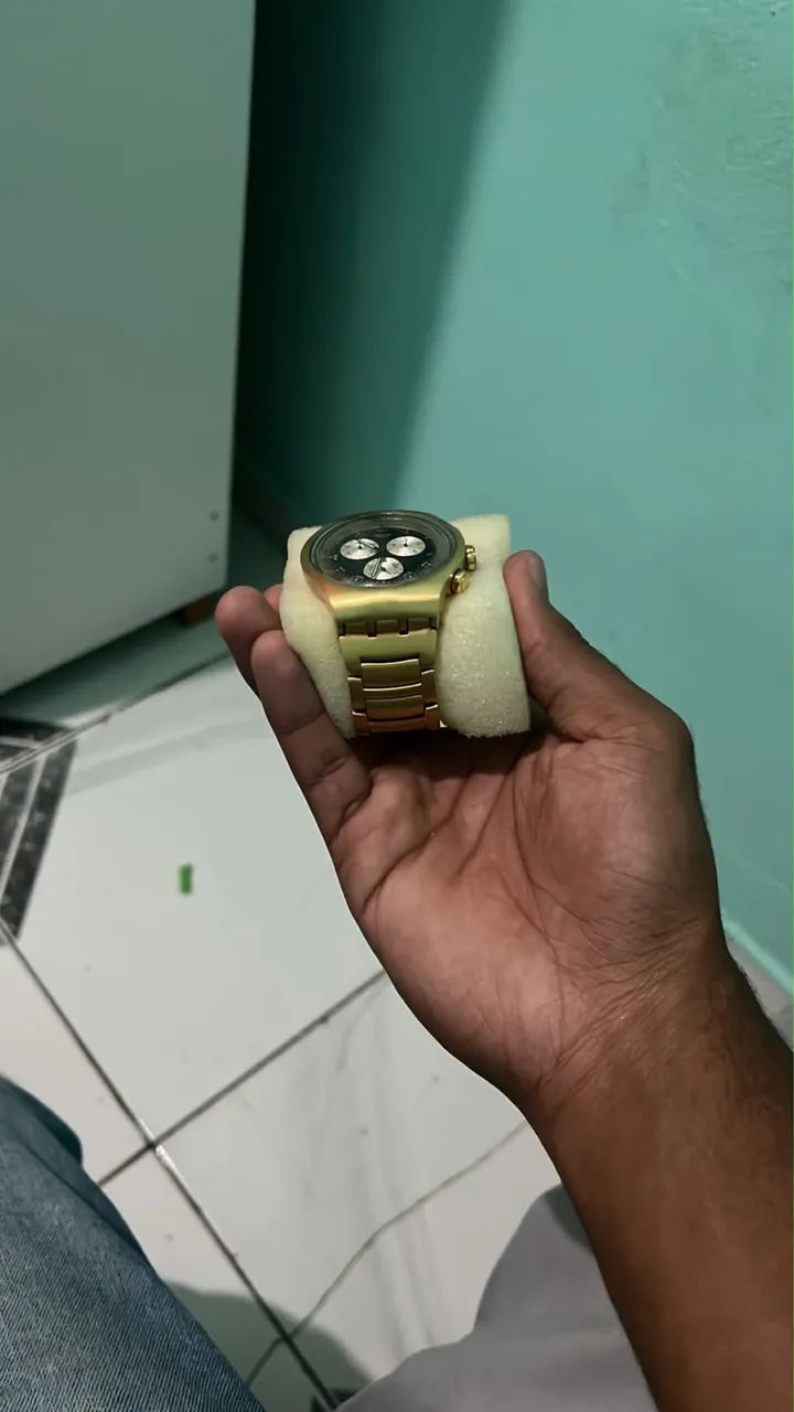 Relógio Swatch cara Preta  - Foto 3