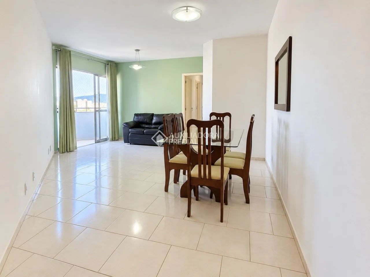 Apartamento com 3 dormitórios e suíte mobiliado no Itacorubi - Foto 5