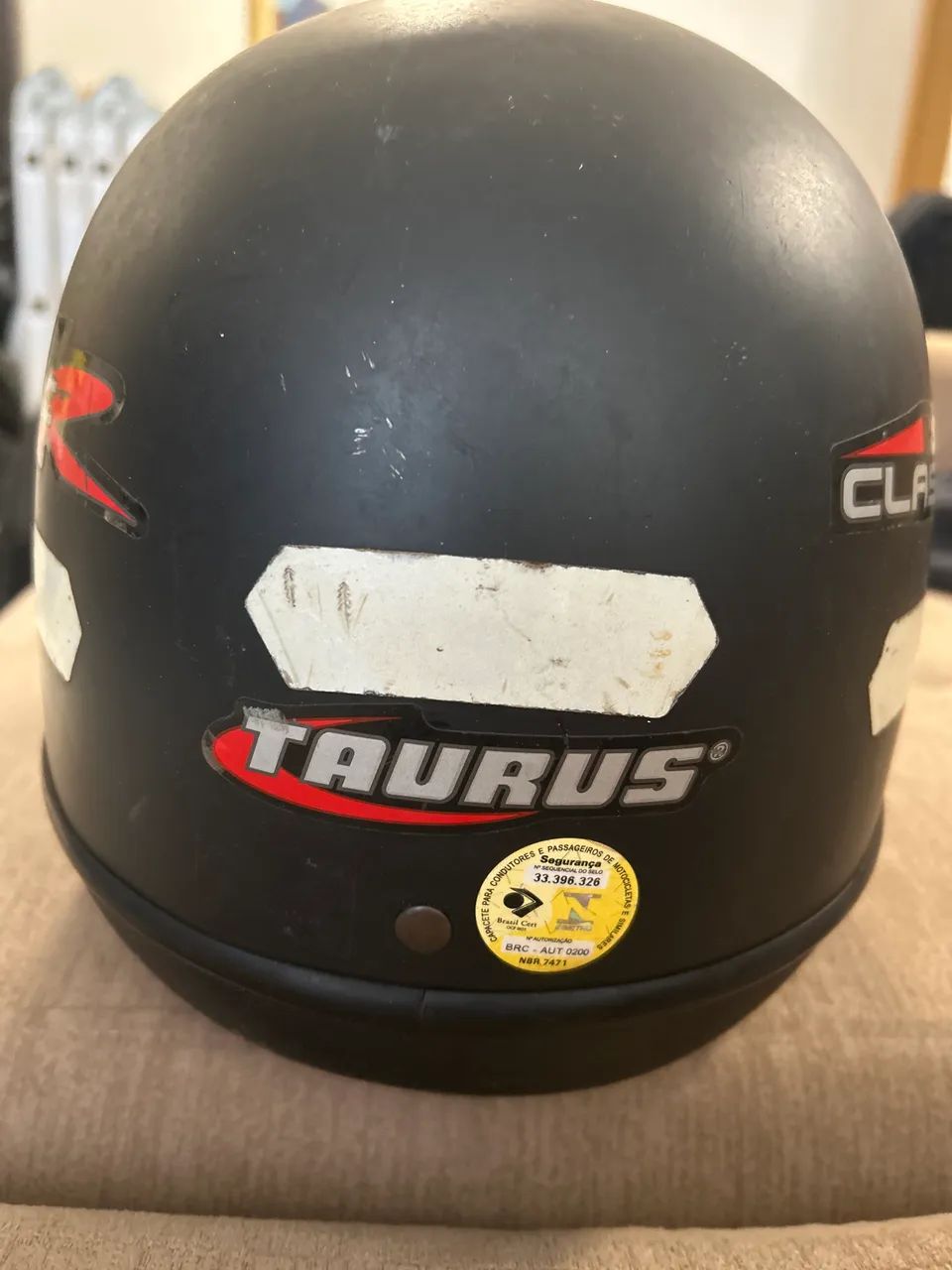 Capacete Taurus bem conservado  - Foto 3