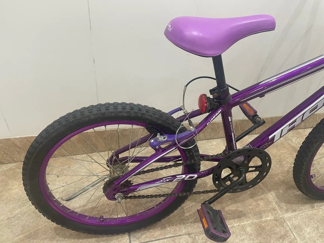 Bicicleta infantil feminina pouco usada  - Foto 3