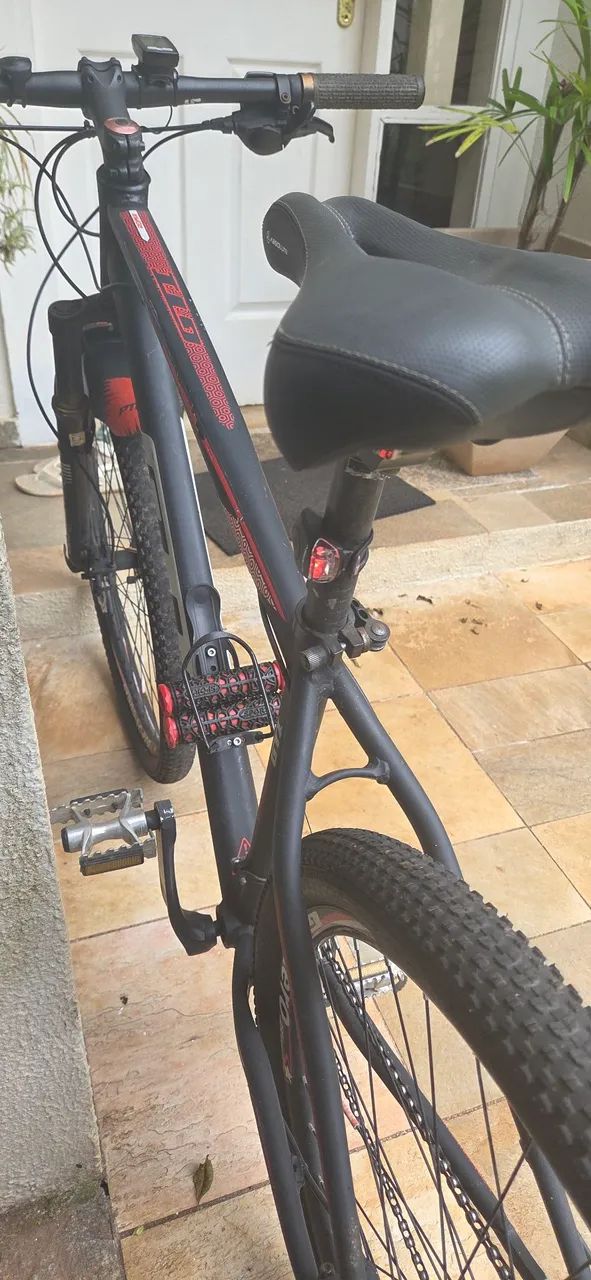 Bike aro 29 completa vários acessórios - Foto 5
