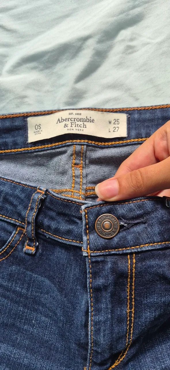 Calça de marca