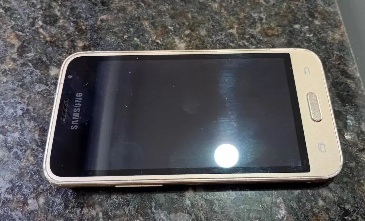 Celular Samsung J1 - Foto 2