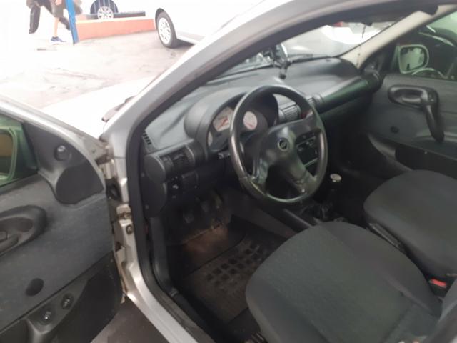 Corsa sedan1.0 2001 - Foto 2