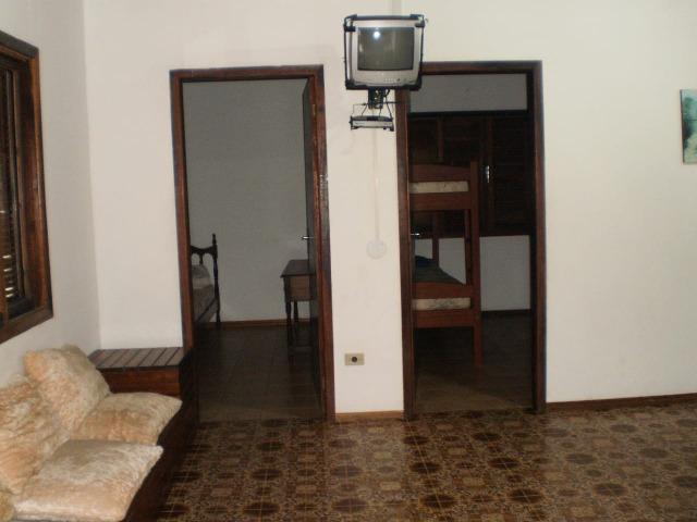 Casa em itapoá SC av. brasil 50m da praia para 8 pessoas - Foto 2