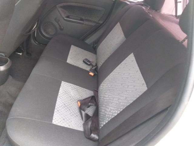 Fiesta Hatch 1.6 08v 2013/2013 - Foto 10