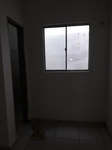 Alugar kitenet valor de 300 reais mês não pagar água só energia - Foto 4