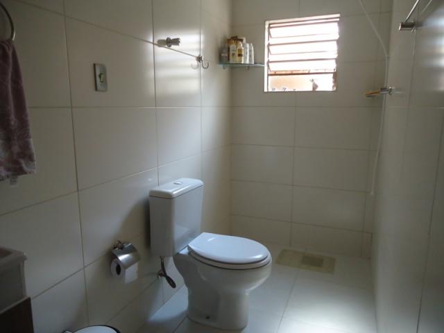 Casa bem conservada em ótima localização, próximo a rua padre eustáquio! - Foto 11