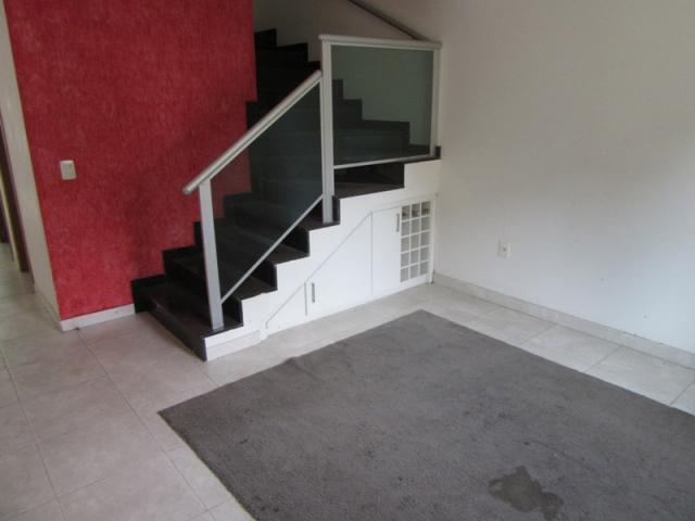 Rm imóveis vende excelente casa geminada no caiçara!