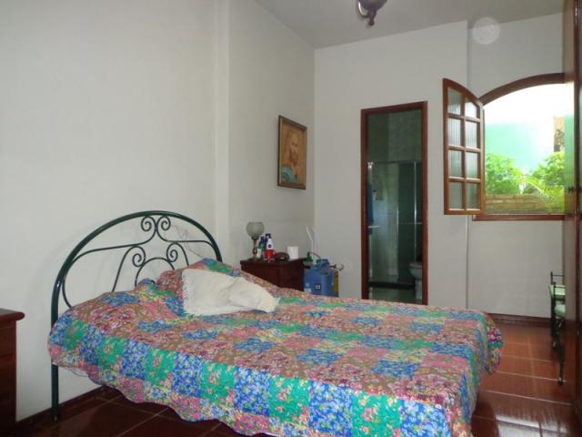 Excelente casa recuada em localização privilegiada. - Foto 11