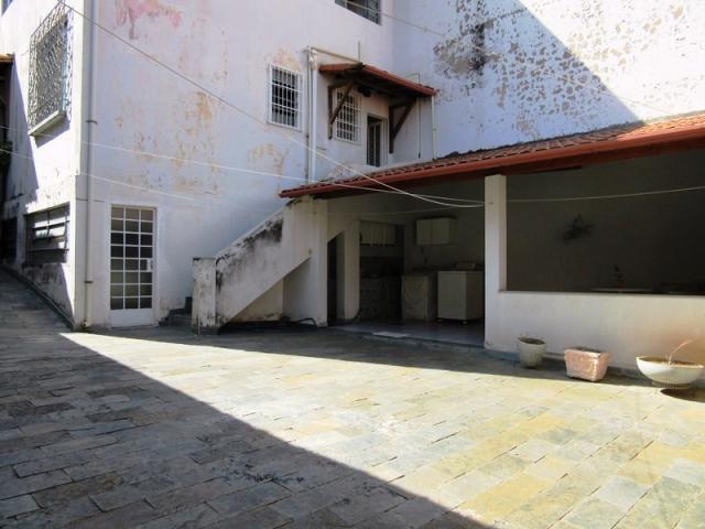 Excelente casa. 03 pavimentos, com habite-se e ótima localização. - Foto 17