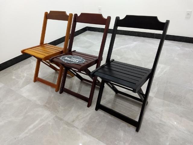 Mesa de Madeira 70x70 com 2 Cadeiras Dobráveis - Foto 6