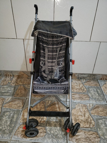 Carrinho Umbrella Slim Preto Voyage (Só Venda)