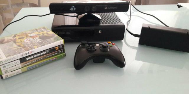 Xbox 360 super slim seminovo com kinect mais 4 jogos