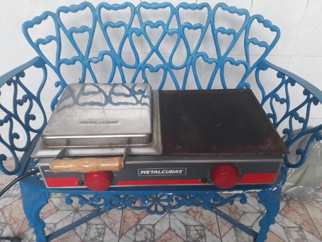 Chapa Elétrica Metalcubas com 2 Queimadores - Modelo - MGE70 muito nova 6 meses de uso - Foto 3