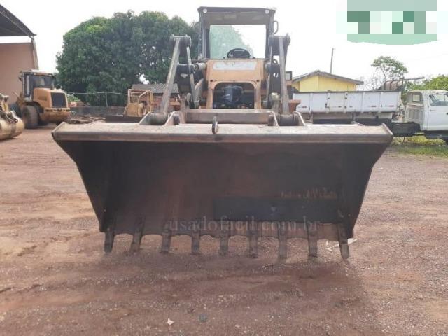 PA carregadeira Case W20E sem juros