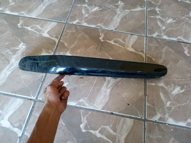 Moldura do parachoque dianteiro Mercedes C180 2004