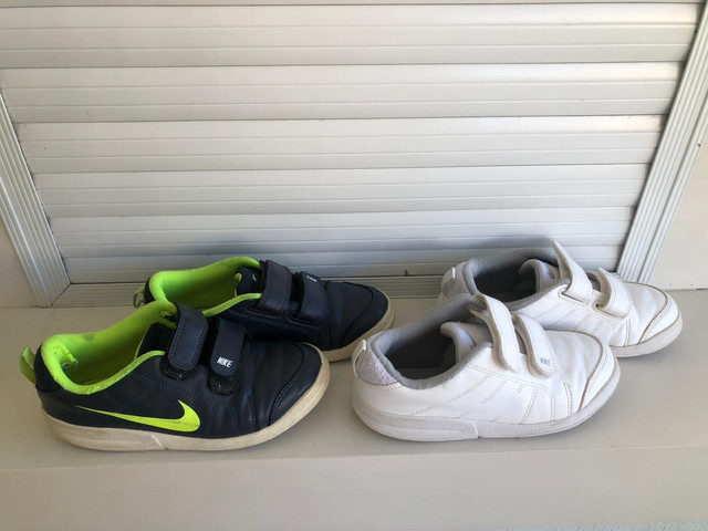 Dois tênis Nike infantil tamanho 30