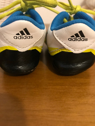 Tênis adidas para bebê - Foto 5