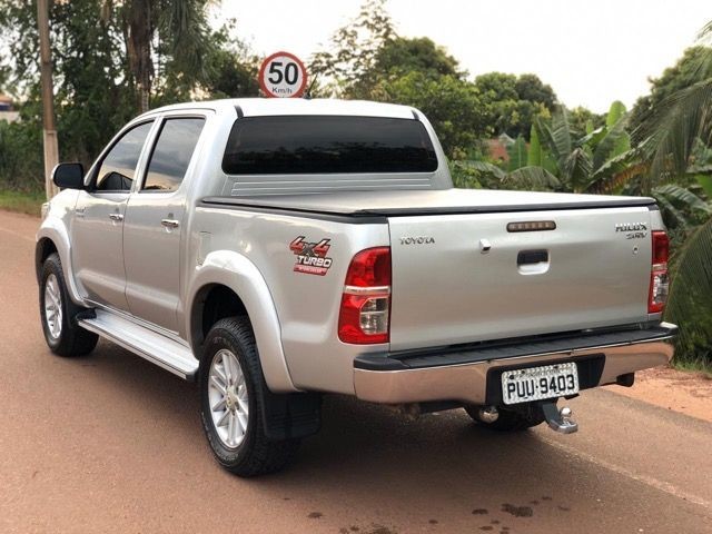 TOYOTA HILUX SRV DIESEL AUTOMÁTICA Ano 14/15 - Foto 5