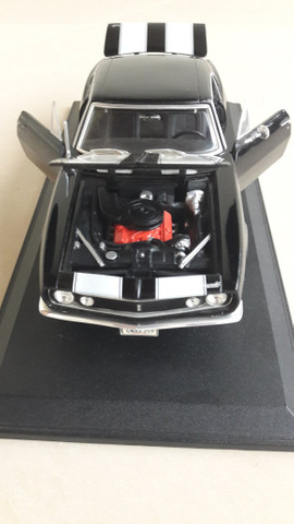 Chevrolet Camaro - Escala 1:18 - Foto 6