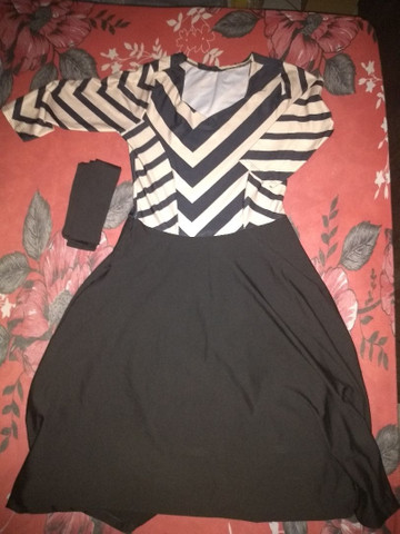 Vestido com faixa ,nunca usado, tamanho p adulto