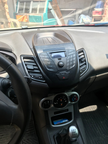 New Fiesta 2014 com 49 km - Foto 4