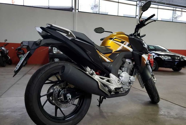 HONDA CB 250  NO BOLETO 
