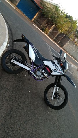 TORNADO 250 VENDO OU TROCO PR CARRO