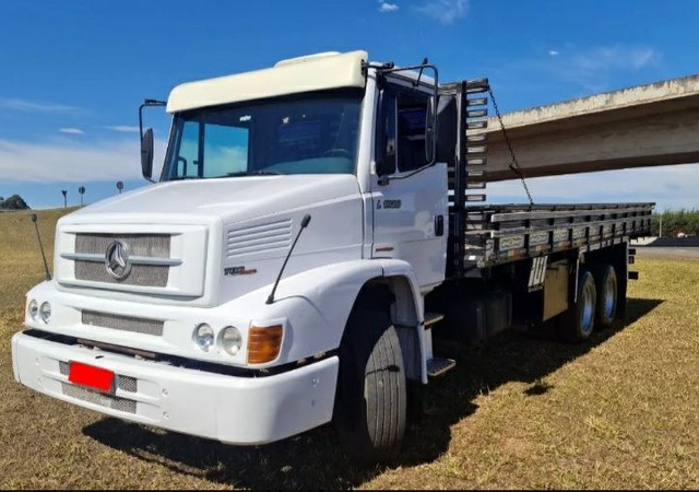 MERCEDES BENZ 1620 6×2 CARROCERIA