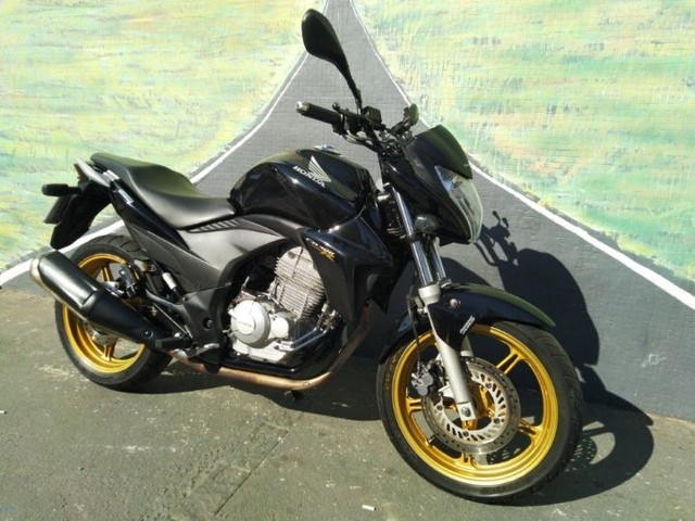 HONDA CB300R PRETO