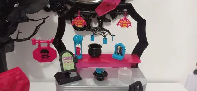 Y0396 - Draculaura Monster High - Scaris Coleção City Of Frights - Fantasy  Play Brinquedos Tudo em Playground 