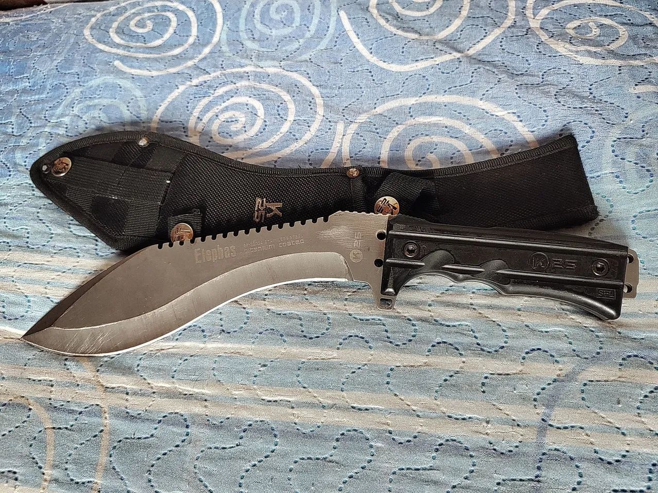 Facas de coleção - kukri k25 espanhola e Karambit by boker alemã  - Foto 4