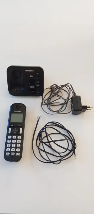 Telefone sem fio Panasonic com viva voz e secretária eletrônica preto KX TGC220LB