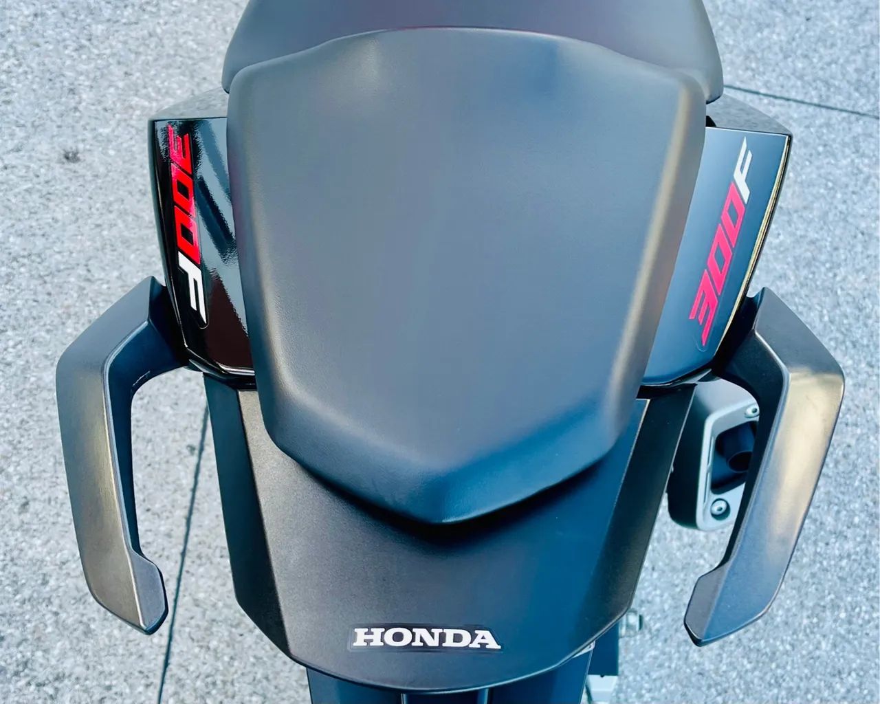 HONDA CB 300F TWISTER ABS - Emplacada 2025 - Foto 12