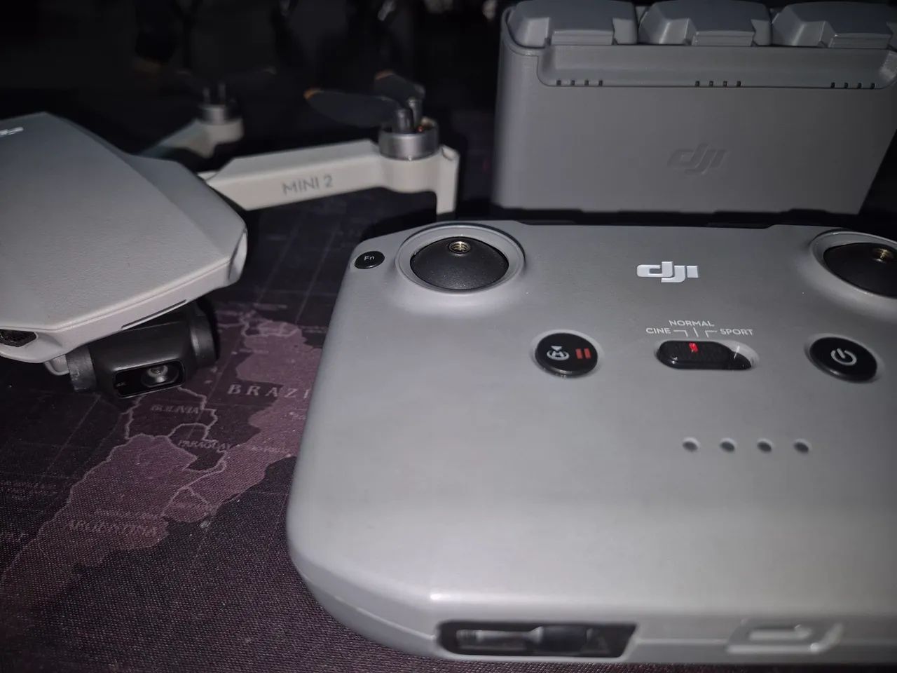 Drone DJI Mini 2 Se - Combo Fly More - Foto 2