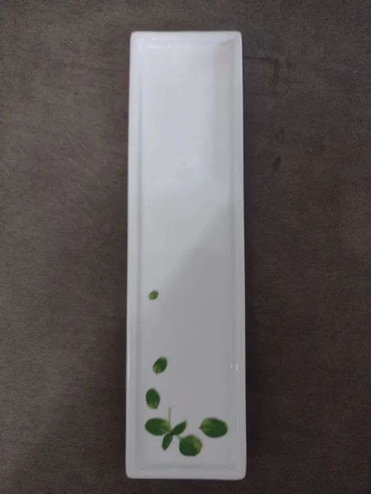 Bandeja retangular de porcelana 