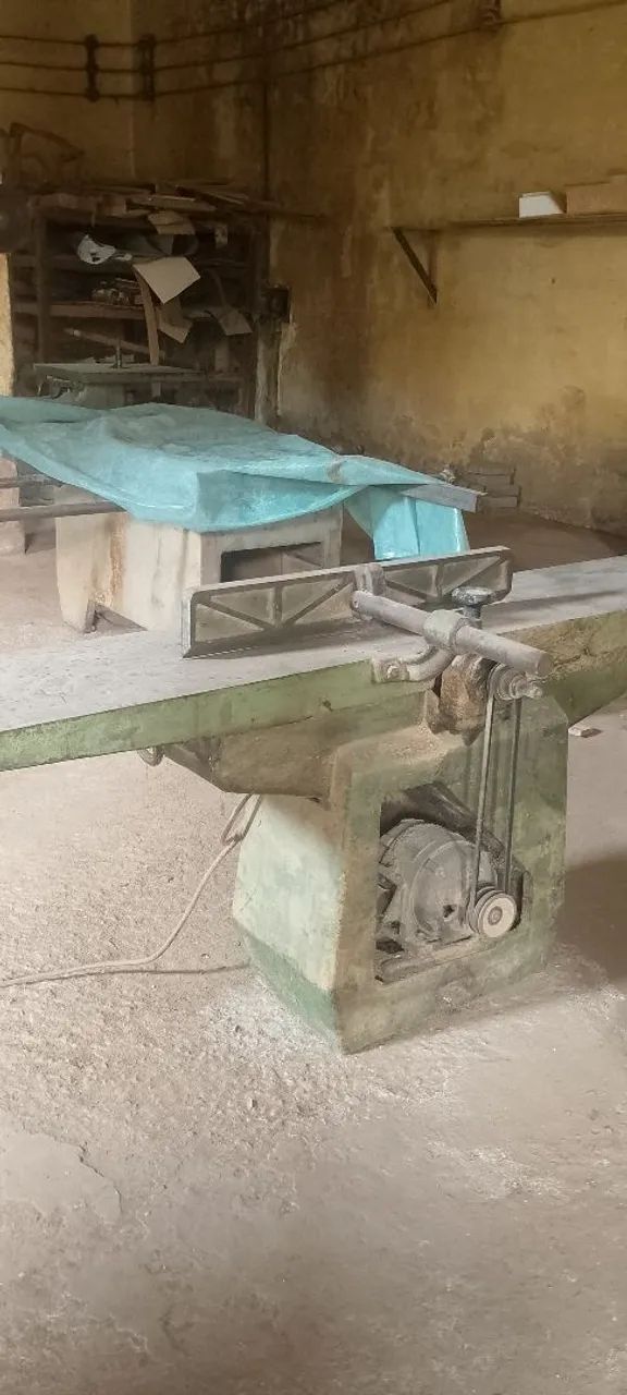 Máquinas e   tijolos  - Foto 2