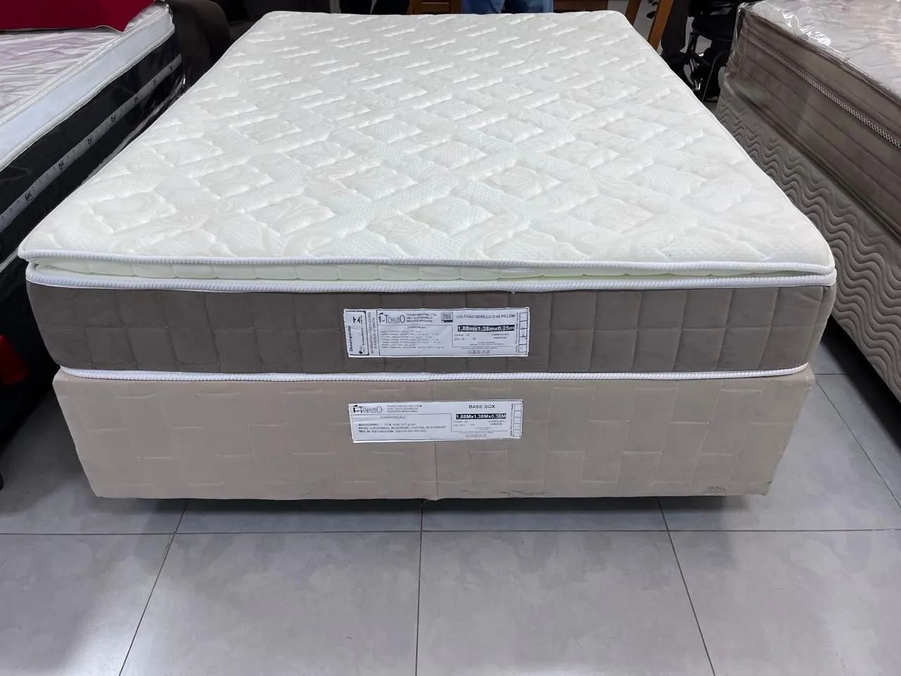 Cama de casal de espuma 