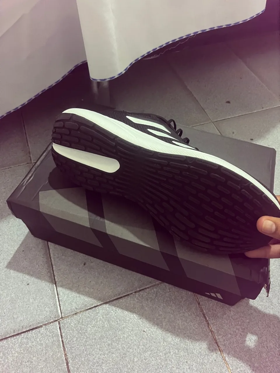 Tênis Adidas original ,responser runner