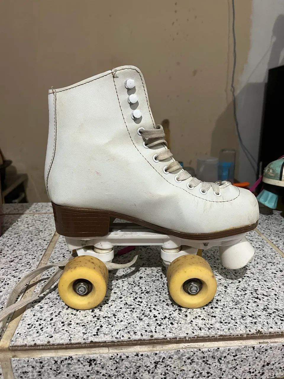 Dois patins 4 rodas para desapego  - Foto 3