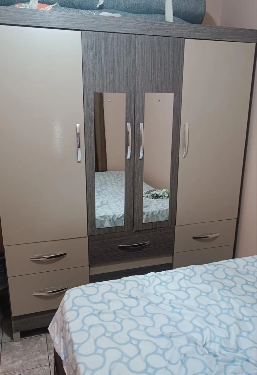 Guarda-roupa 