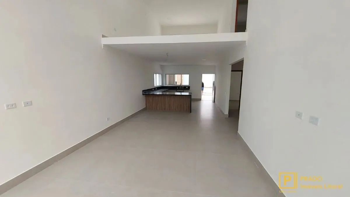 Casa Nova em Condomínio com 4 suítes, cozinha integrada com a sala, piscina, e churrasquei - Foto 4