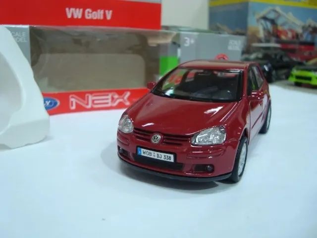Miniatura Volkswagen Golf V 1/32 Welly Lacrado #79158