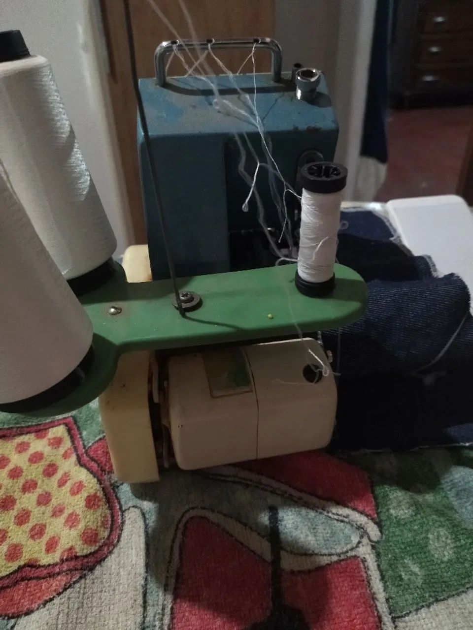 Máquina de costura overloque 64617797072003121