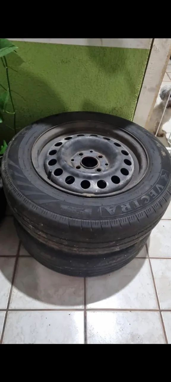 Jogo de rodas aro 14 com pneus