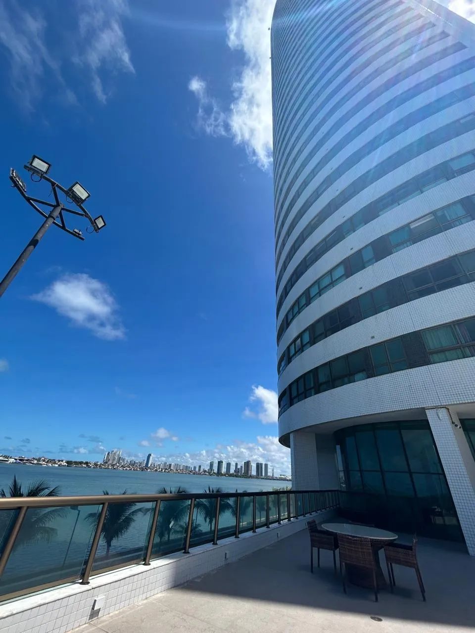 Edf Pier M de Nassau, Andar Alto, vista espetacular do Mar. 250m² 4 suítes, c todos os arm