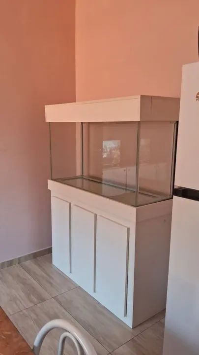 Aquário de vidro  300L com armário - Foto 4