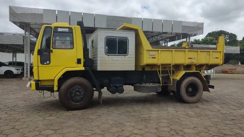 ford cargo 1215, ano 1997, caçamba amarelo - Foto 3
